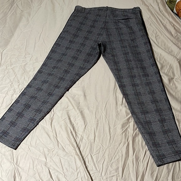 Zara Pants - Picture 5 of 6